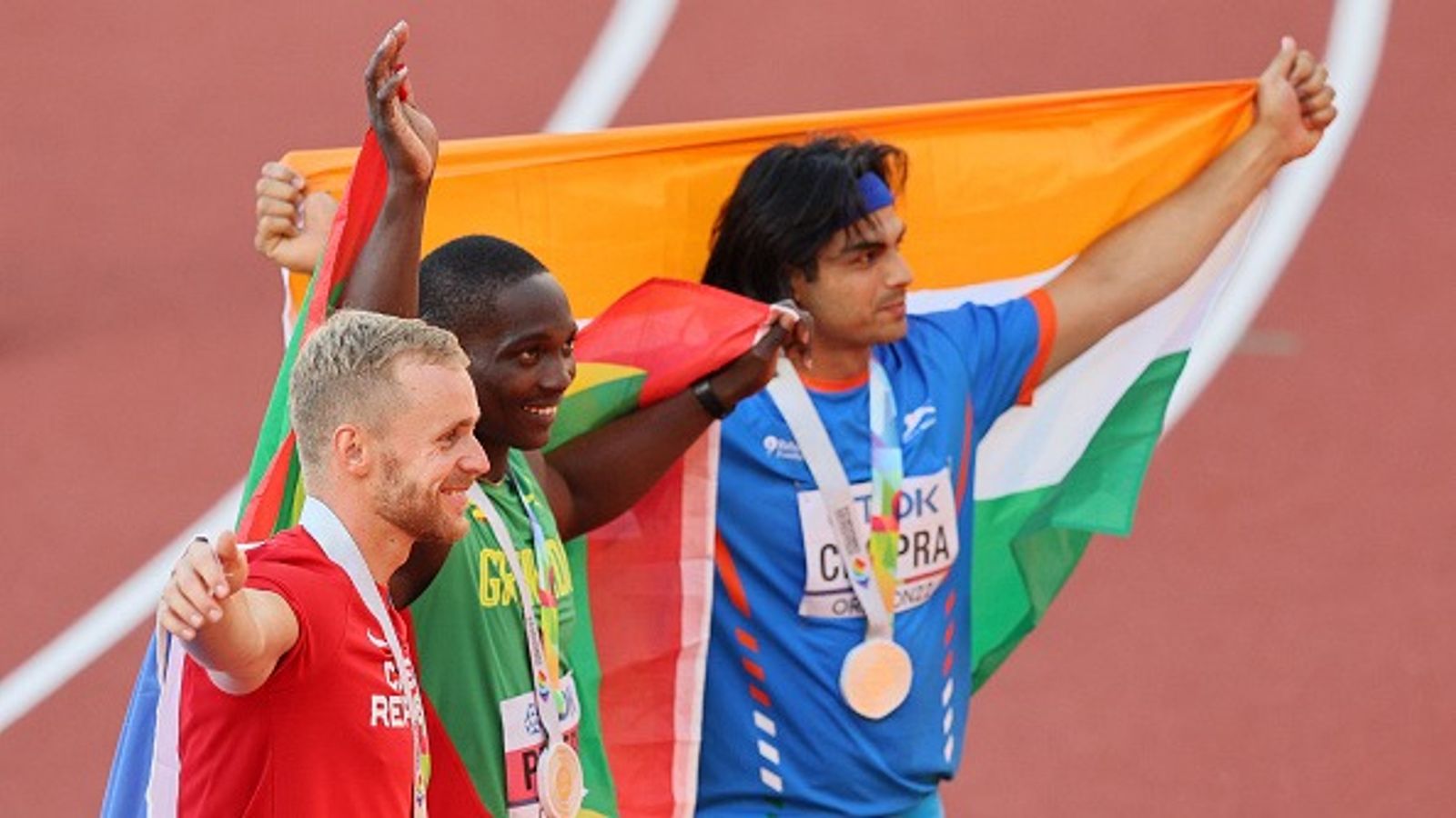 World Championship gold medallist javelin thrower pulls out of Neeraj Chopra Classic, here's why Bronze medalist Jakub Vadlejch of Team Czech Republic, gold medalist Anderson Peters of Team Grenada, and silver medalist Neeraj Chopra of Team India celebrate after competing in the Men's Javelin Final