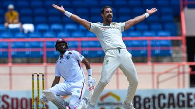 West Indies falter in another run chase, bowled out for 143 in 34.3 overs as Australia win 2nd Test and retain Frank-Worrell Trophy Mitchell Starc, Roston Chase