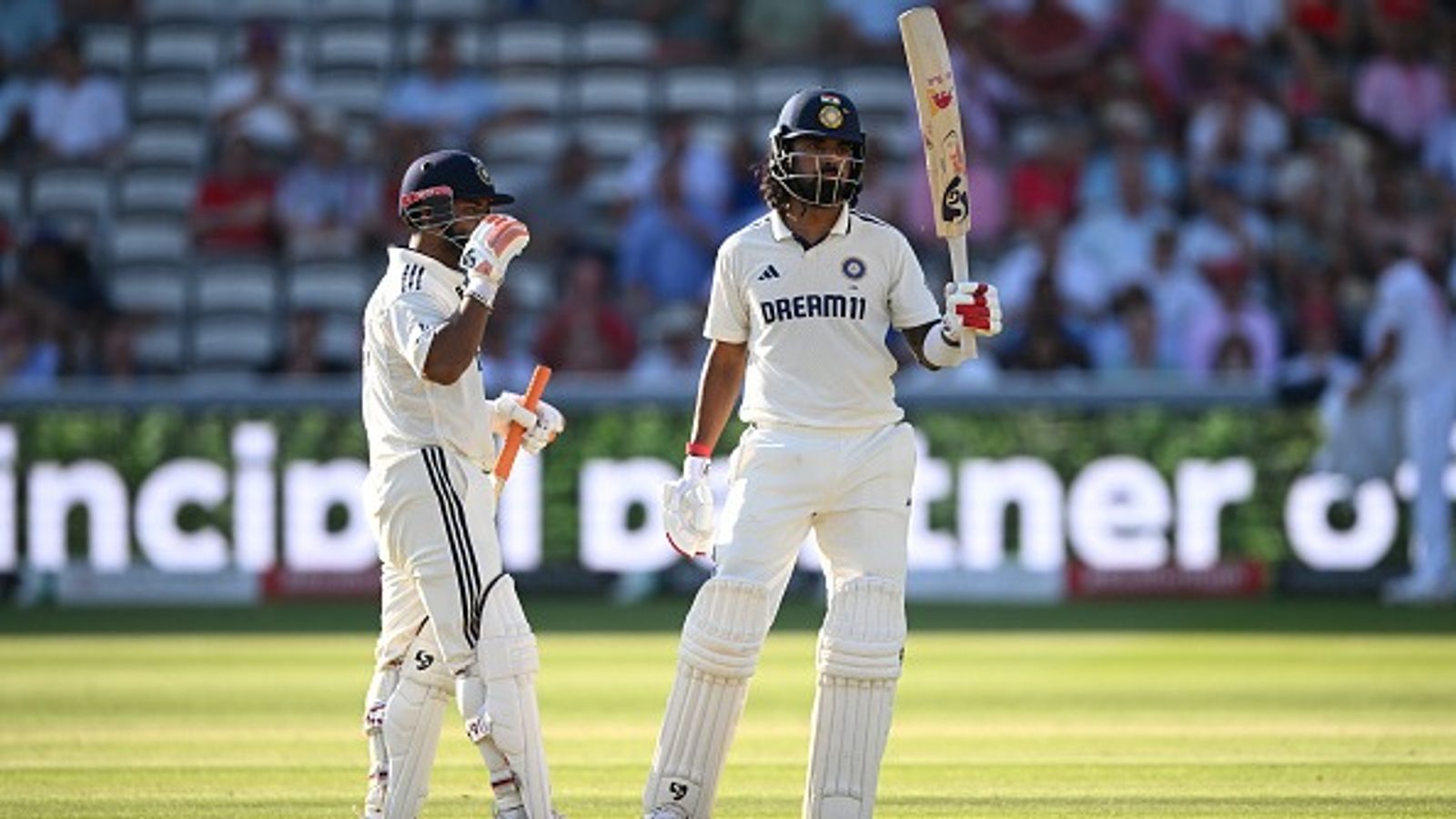 IND vs ENG, 3rd Test: KL Rahul, Rishabh Pant bail out India from early jitters as visitors end Day 2 at 145/3 in reply to England's 387 India's KL Rahul (R) and Rishabh Pant in frame