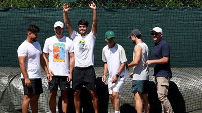 Inside Carlos Alcaraz’s box at Wimbledon Final: Coaches, Agent, Trainer & Brothers SportsTak