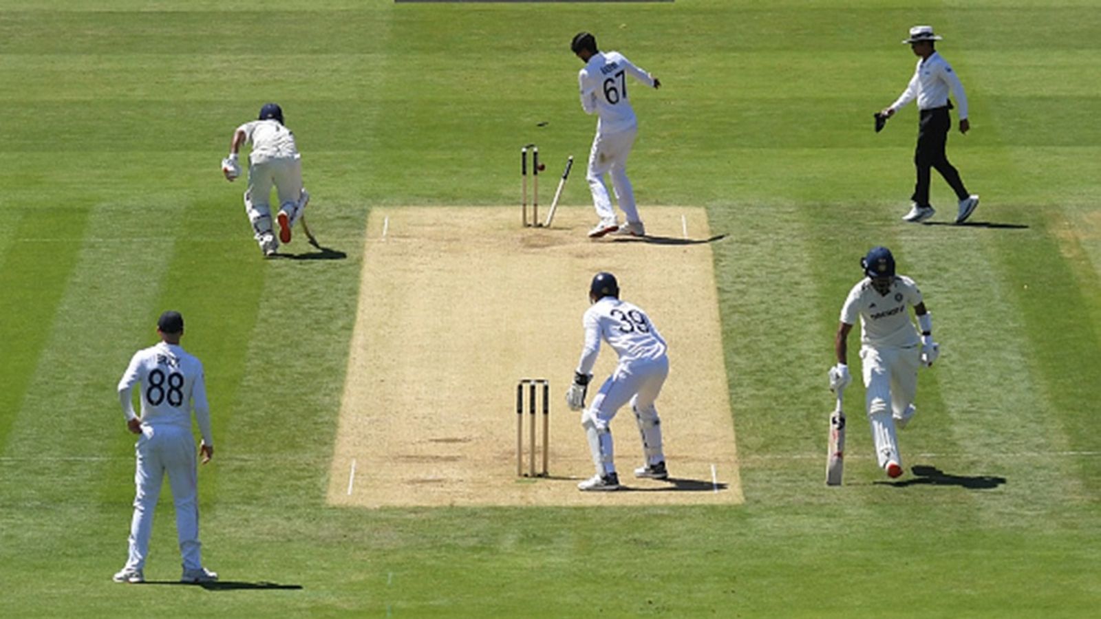 'That was the biggest turning point of the match': Sunil Gavaskar blames mix-up between Rishabh Pant and KL Rahul for India losing grip over Lord's Test Rishabh Pant (2nd L) of India is run out by Ben Stokes (not in picture) during day three of the third Test at Lord's Cricket Ground on July 12, 2025 in London, England.