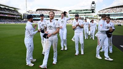 'Most opposition bowlers can't wait to get their sweaters off to bowl at him': England legend wants Ben Stokes to drop this batter for 4th Test Ben Stokes