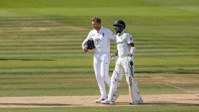 'That is what Test cricket essentially is...': India great left impressed with Joe Root's 'defining' gesture for Mohammed Siraj SportsTak