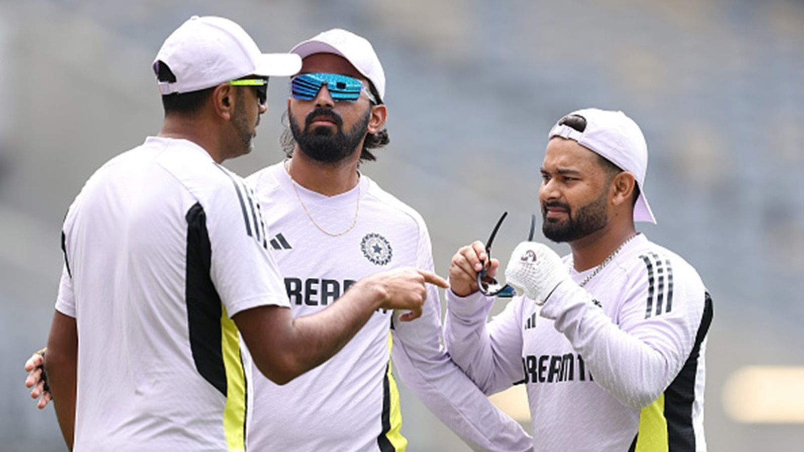 'It is just a way of sensationalising news...': R Ashwin feels Rishabh Pant's injury was never a concern ahead of Manchester Test Rishabh Pant talks with Ravichandran Ashwin and KL Rahul during an India Test Squad training session at Optus Stadium on November 19, 2024 in Perth, Australia.