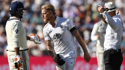 'If Jadeja had even 40 per cent of Stokes' belief...': Ravi Shastri slams India all-rounder in brutal comparison SportsTak