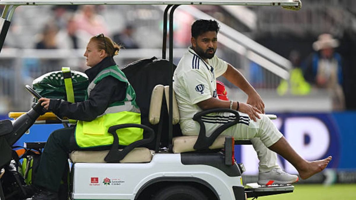 'He was hit on his...': BCCI provides massive update on Rishabh Pant's injury ahead of Day 2 of Manchester Test SportsTak