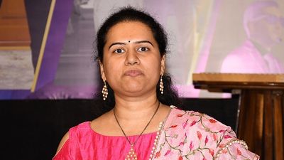 Koneru Humpy defeats Lei Tingjie to set up historic all-Indian final with Divya Deshmukh at FIDE Women’s World Cup Indian chess grandmaster and brand ambassador of Skillhub Online Games (SOG) Grandmaster series, Koneru Humpy is seen during the SOG Grandmaster Series - West Zone held in Mumbai.