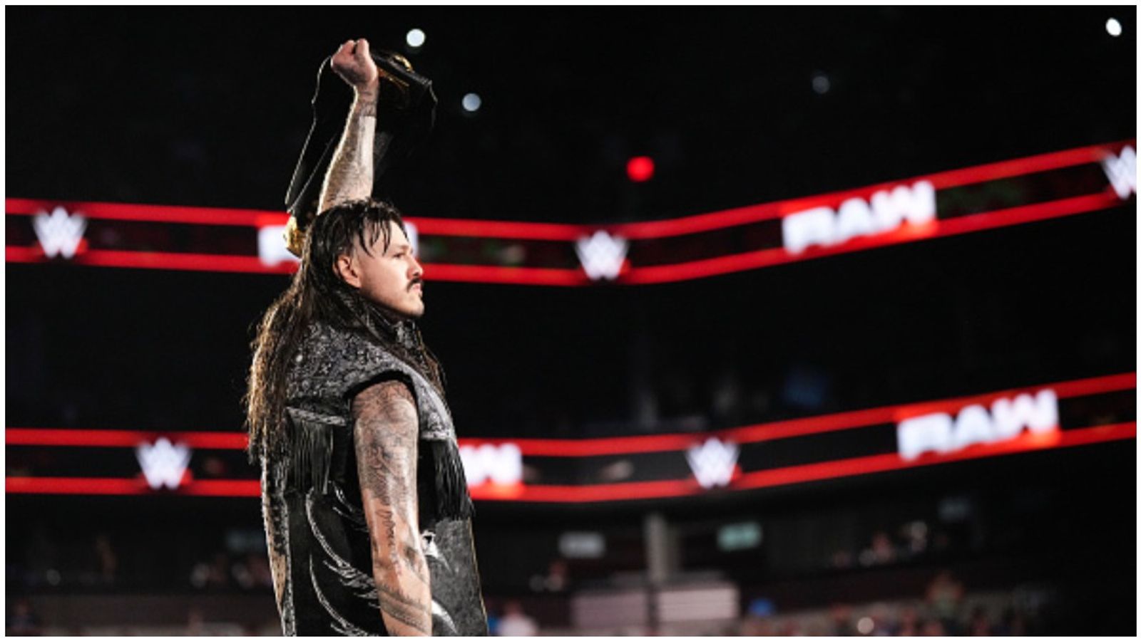 Dominik Mysterio's injury status update ahead of WWE SummerSlam 2025 Dominik Mysterio kin the frame.