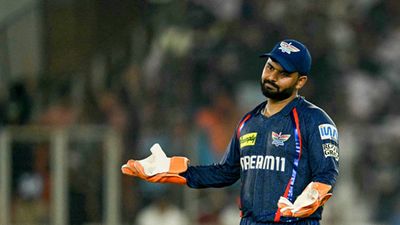 Big News: Rishabh Pant's LSG rope in former India bowling coach for next 2 IPL seasons, Zaheer Khan and Justin Langer to exit? Rishabh Pant