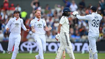 Ben Stokes ruled out of 5th Test as England make 4 changes to playing XI for The Oval clash en Stokes of England celebrates with Ollie Pope and Jamie Smith after dismissing KL Rahul of India during Day Five of the 4th Rothesay Test Match between England and India at Emirates Old Trafford on July 27, 2025 in Manchester, England.
