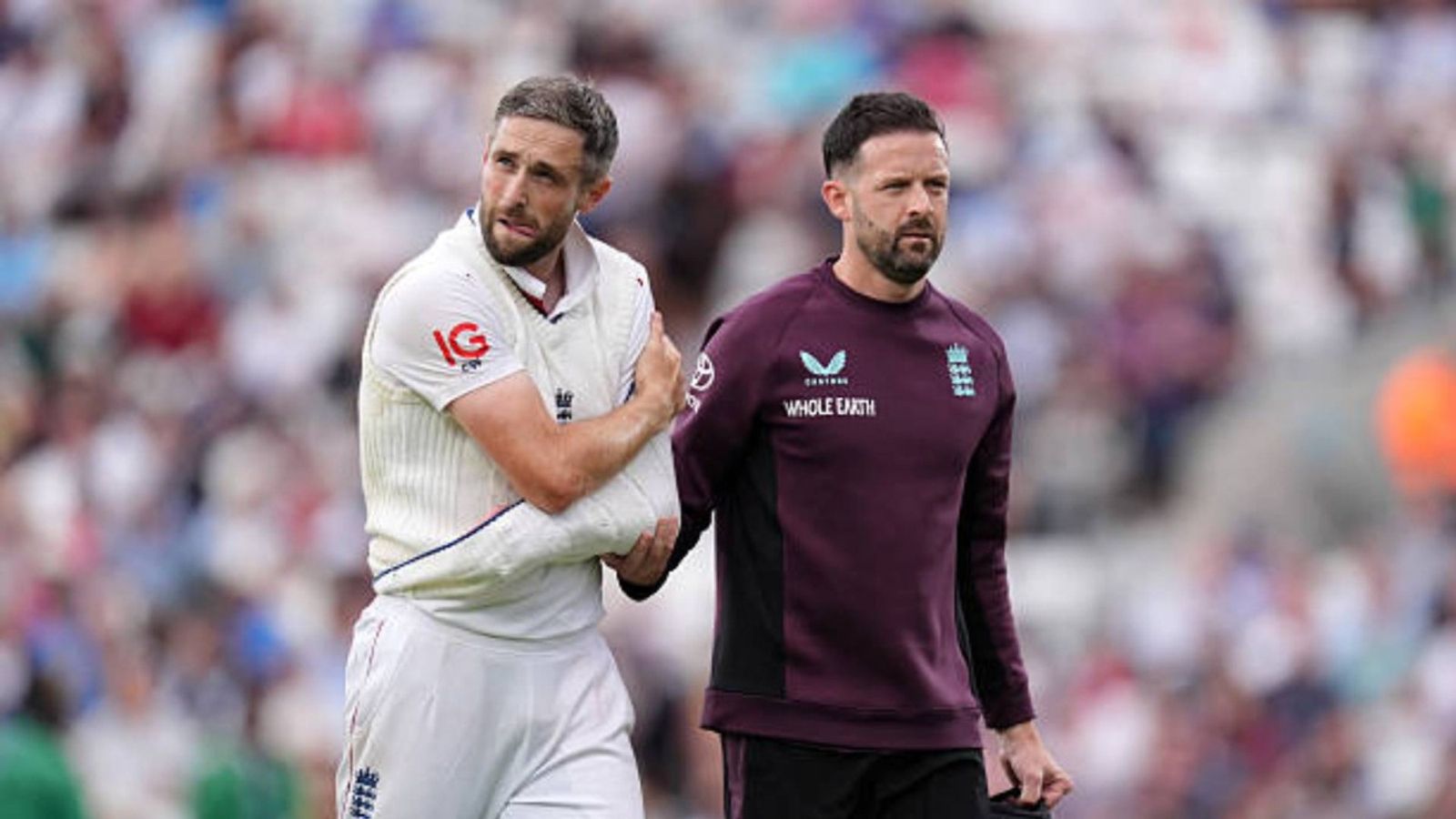 'Doesn't look great...': England star provides massive update on Chris Woakes' injury ahead of Day 2 of fifth Test 'Doesn't look great...': England star provides massive update on Chris Woakes' injury ahead of Day 2 of fifth Test