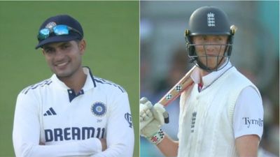 Shubman Gill smiles as Zak Crawley resorts to time-wasting tactics like Lord's, then double-bluffs him to getting bowled; watch viral video Shubman Gill, Zak Crawley