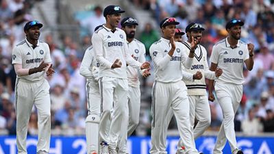 'England were the better team...': Sunil Gavaskar's blunt verdict as India take 5th Test down to the wire SportsTak