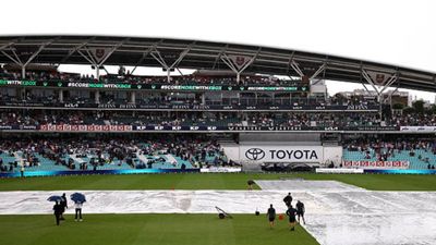 'It is a shame...': Nasser Hussain blasts match officials for 'lack of common sense' after declaring early stumps on Day 4 SportsTak