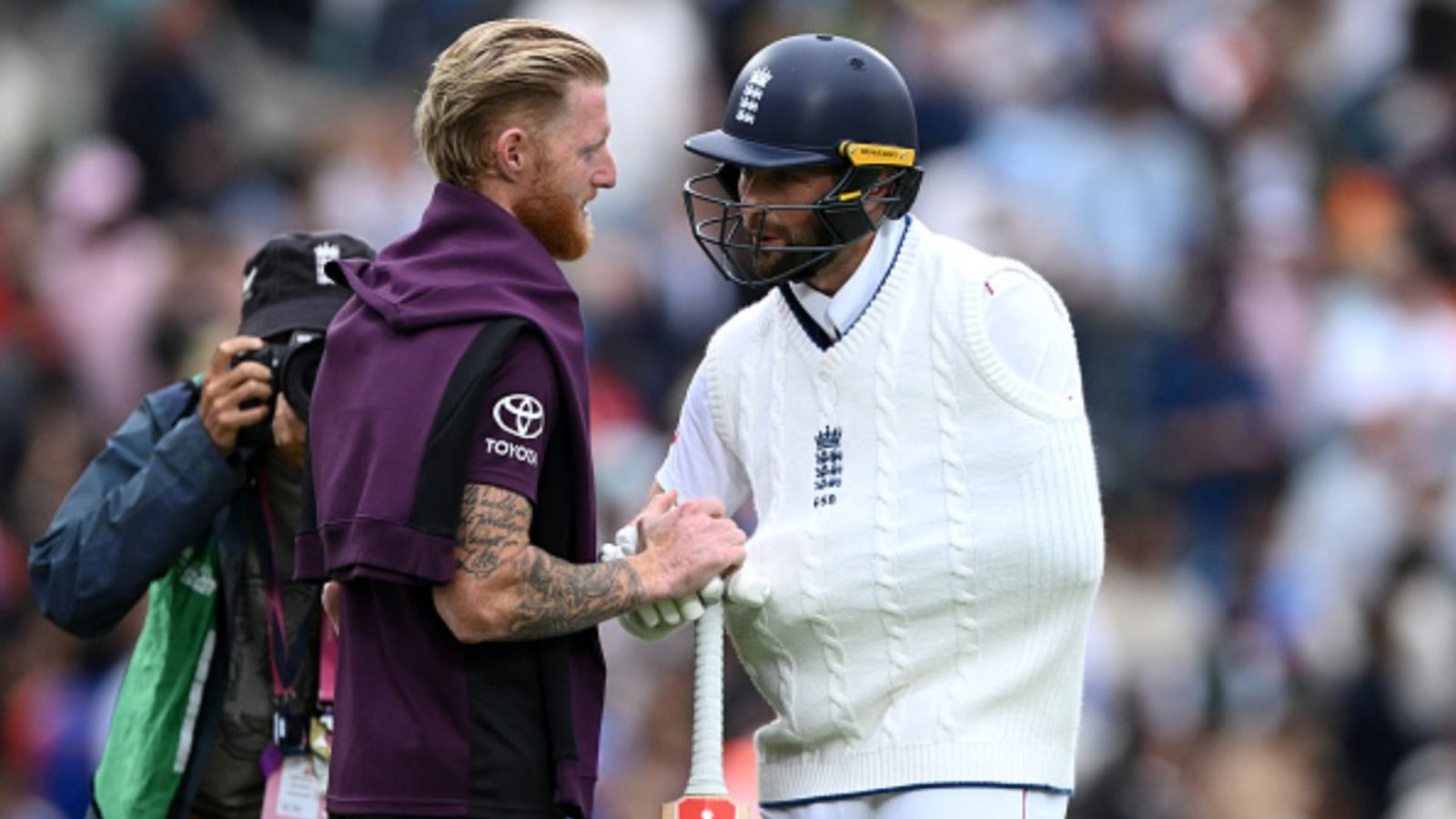 'Tough s***. Deal with it': Ben Stokes still against injury replacements in Test cricket after Chris Woakes' bravery on Day 5 at The Oval Chris Woakes of England shakes hands with Ben Stokes after play on day five of the 5th Test at The Oval on August 04, 2025 in London, England.