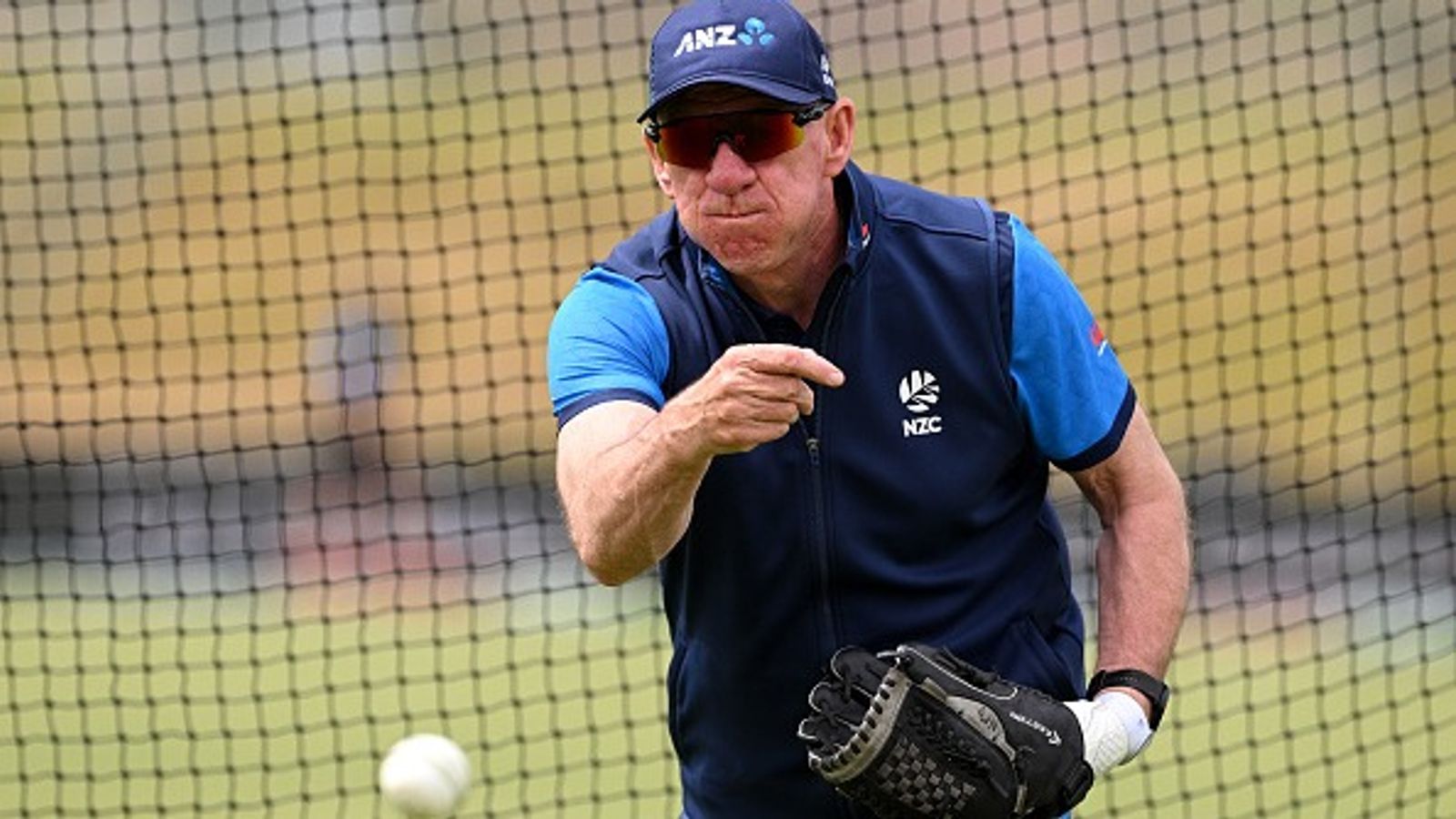 New Zealand's high-performance coach steps down from his position after 21 years amidst Test series against Zimbabwe New Zealand's high performance coach Bob Carter in frame