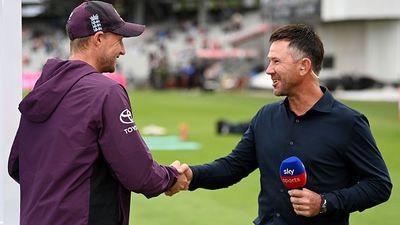 Ricky Ponting snubs Virat Kohli, Steve Smith while picking his all-time top 5 Test batters, two Indians make the cut England's Joe Root (L) and former Australia captain Ricky Ponting in frame