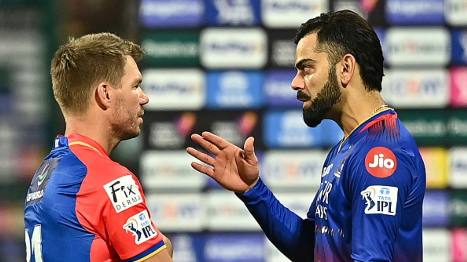 David Warner surpasses Virat Kohli on list of all-time highest T20 run-scorers, takes this spot with 71-run knock in unsuccessful run chase Royal Challengers Bengaluru's Virat Kohli (R) speaks with Delhi Capitals' David Warner at the end of their Indian Premier League (IPL) match in the M Chinnaswamy Stadium of Bengaluru on May 12, 2024.