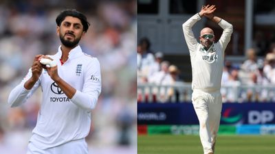 'I just stick to what I believe...': Shoaib Bashir's epic reply to Nathan Lyon's 'okay' dig to set up Ashes 2025-2026 hype England's Shoaib Bashir (L) and Australia's Nathan Lyon in frame