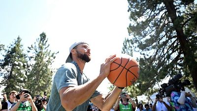 WATCH: Chongqing greets Steph Curry with magical drone show during Curry Brand tour SportsTak