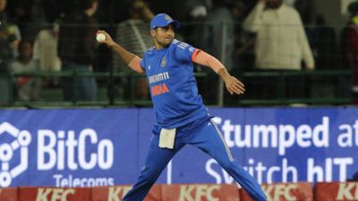 'Where does he come in suddenly?': Ex-India captain not in favour of Shubman Gill's selection in Asia Cup squad SportsTak