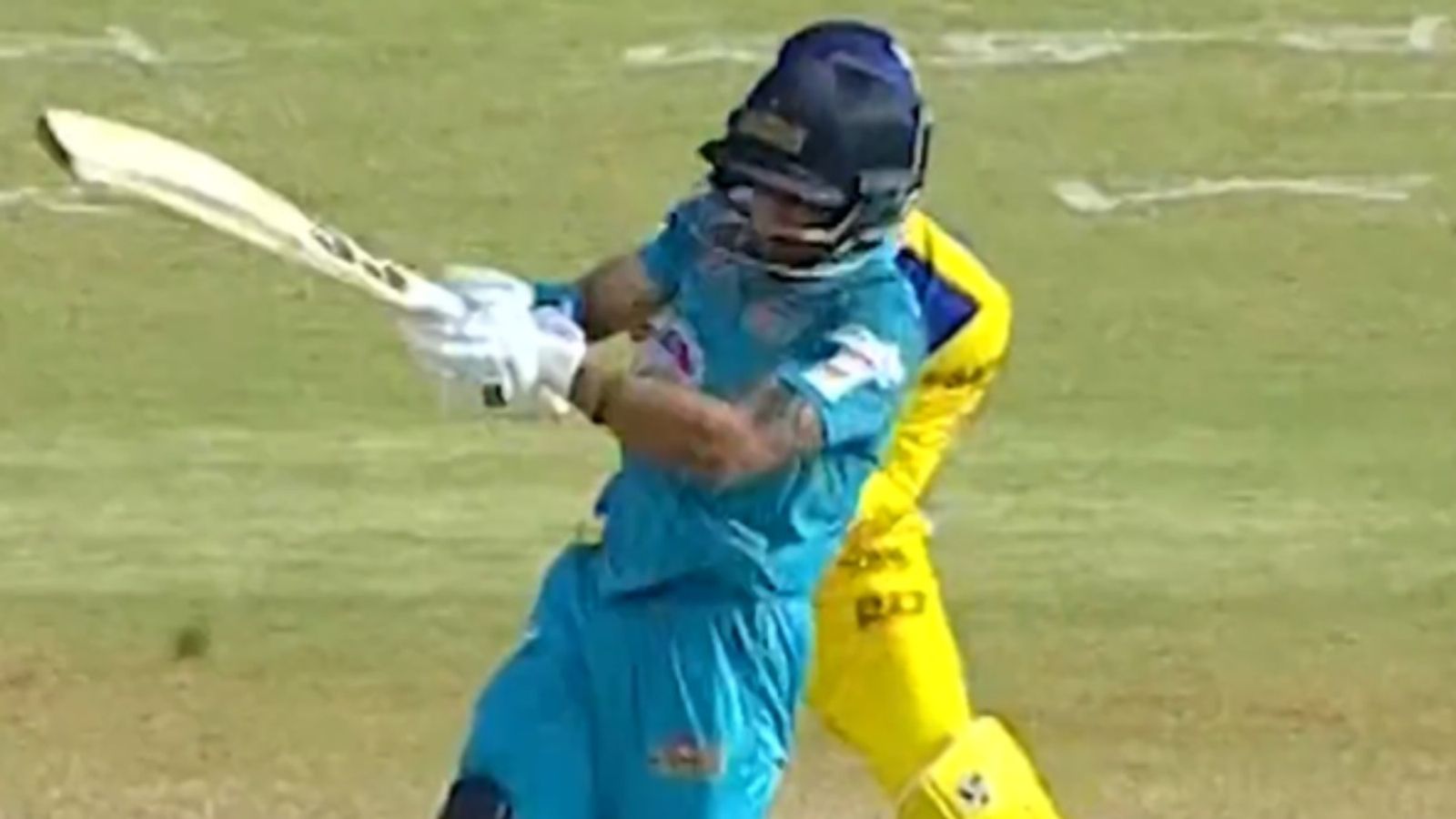 Not given a single chance in IPL 2025, KKR wicketkeeper smashes first 4 balls of run chase for sixes; video goes viral Gulbarga Mystics' Luvnith Sisodia hits Mysore Warriors' Krishnappa Gowtham for a six.