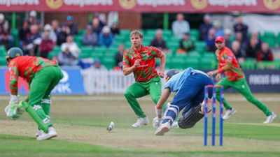 WATCH: One run away from 50 and win on birthday eve, England's Chappell trips on his own bat and falls on pitch leading to dramatic tie Zak Chappell
