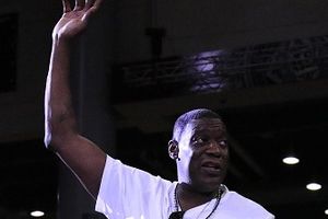 Shawn Kemp faces risk of losing Cannabis license after light assault sentence SportsTak