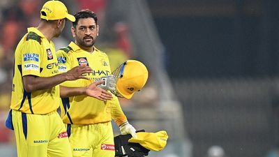 'It’s why I am amazed by MS Dhoni': R Ashwin namedrops MSD while explaining rationale behind his IPL retirement Chennai Super Kings' MS Dhoni (R) and former spin wizard R Ashwin in frame