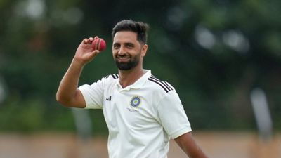 'Goal is to wear India whites...': J&K pacer Auqib Nabi reacts after clinching 4 wickets in 4 deliveries for North Zone in Duleep Trophy SportsTak