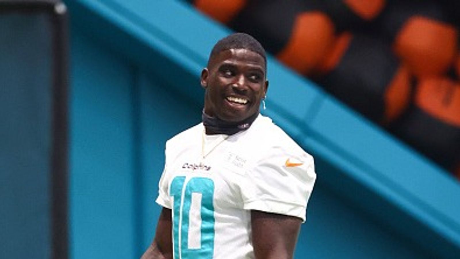 Tyreek Hill injury report: Dolphines coach Mike McDaniel drops big news on WR ahead of season opener against Colts Tyreek Hill in the frame.