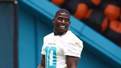 Tyreek Hill injury report: Dolphines coach Mike McDaniel drops big news on WR ahead of season opener against Colts SportsTak
