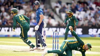 'He’s been put on pedestal without scoring runs': Michael Vaughan's strong words for 21-yr-old star after shoddy show in ENG vs SA 1st ODI England's Jacob Bethell (2nd from left) reacts after getting dismissed in 1st ODI against South Africa