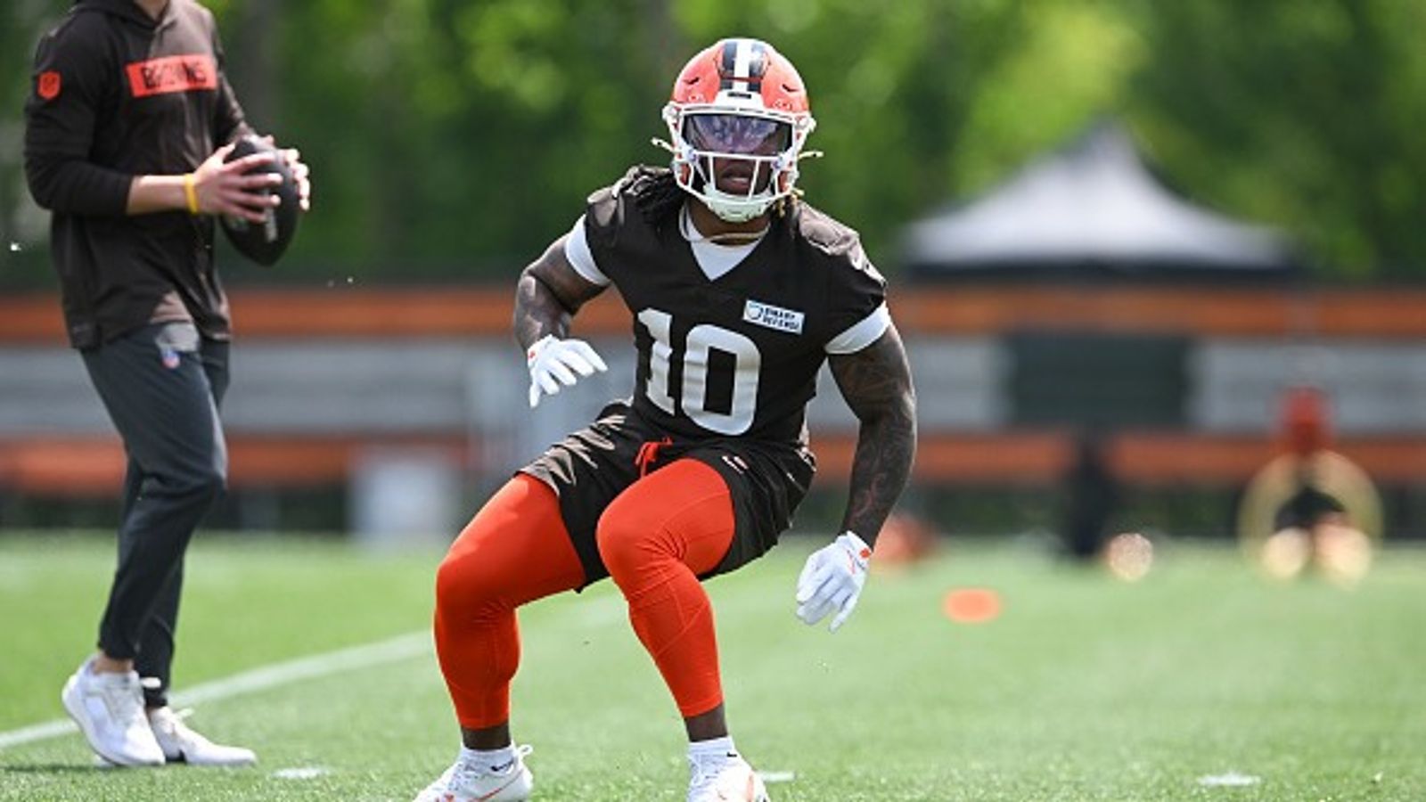 Kevin Stefanski discusses impact of Quinshon Judkins' absence on Browns' rushing attack Quinshon Judkins in the frame.
