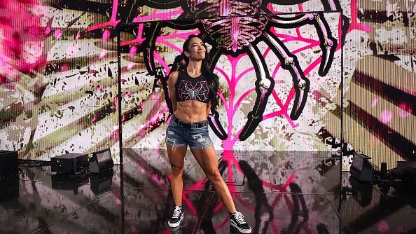 WATCH: AJ Lee returns to WWE after a decade, confronts Becky Lynch