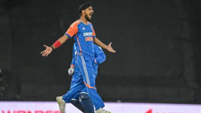'He kept his ears open and mouth shut...': Ex-India selector's big 'work ethic' verdict on Arshdeep Singh ahead of Asia Cup SportsTak