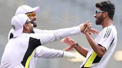 India's Asia Cup 2025 standby player joins new team in middle of the multinational tournament India's Washington Sundar (R) along with his teammates in this frame