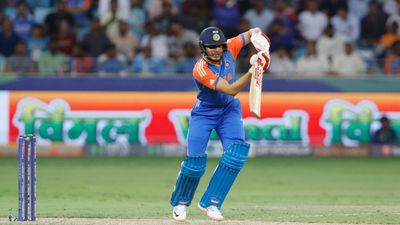 'We generally do it for bowlers...': India coach's blunt take on workload concerns around Shubman Gill SportsTak