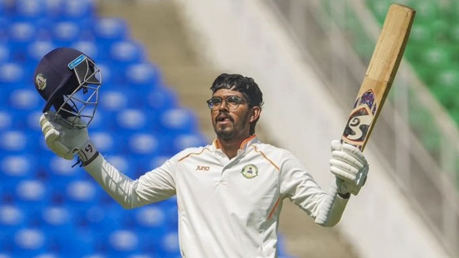 Duleep Trophy final: Yash Rathod's 194 steers Central Zone to colossal 511, munch on 233-run lead despite Azharuddeen brigade's 129/2 on Day 3 Duleep Trophy final: Yash Rathod's 194 steers Central Zone to colossal 511, munch on 233-run lead despite Azharuddeen brigade's 129/2 on Day 3