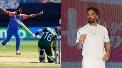 'They are expected to represent the country...': Suniel Shetty urges fans not to blame Indian cricketers for featuring against Pakistan in Asia Cup 2025 Suniel Shetty along side Jasprit Bumrah