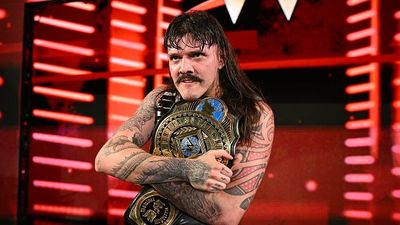 Dominik Mysterio fires back after WWE legend Rey Mysterio roasts him SportsTak