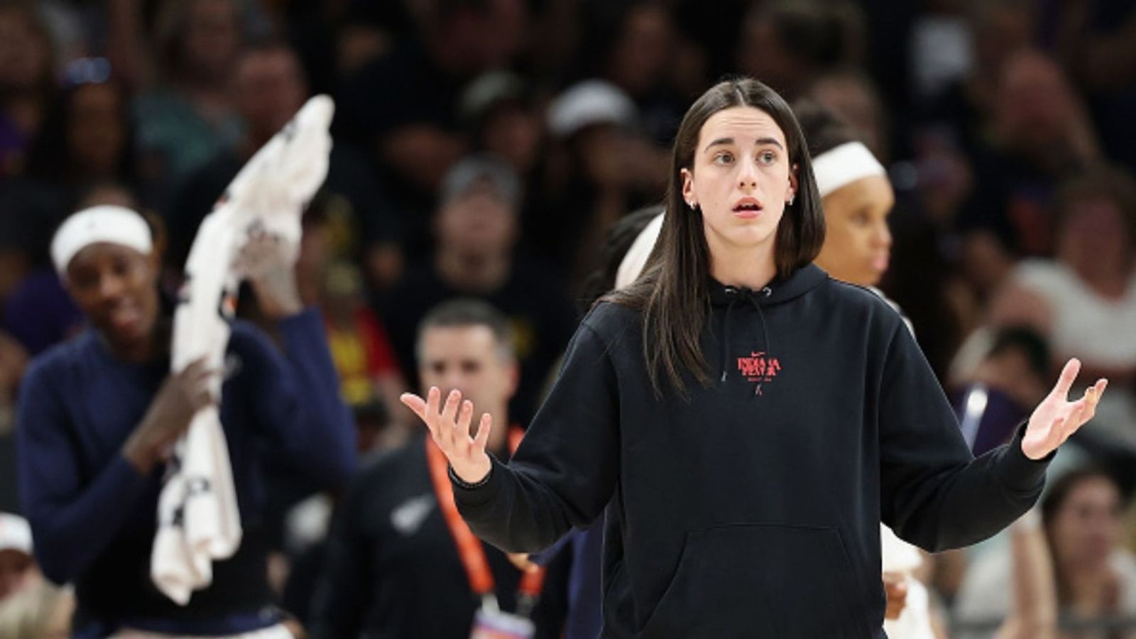 Will Caitlyn Clark play for Indiana Fever’s WNBA playoffs opener? Injury report for Game 1 Caitlyn Clark in the frame (Image via Getty)