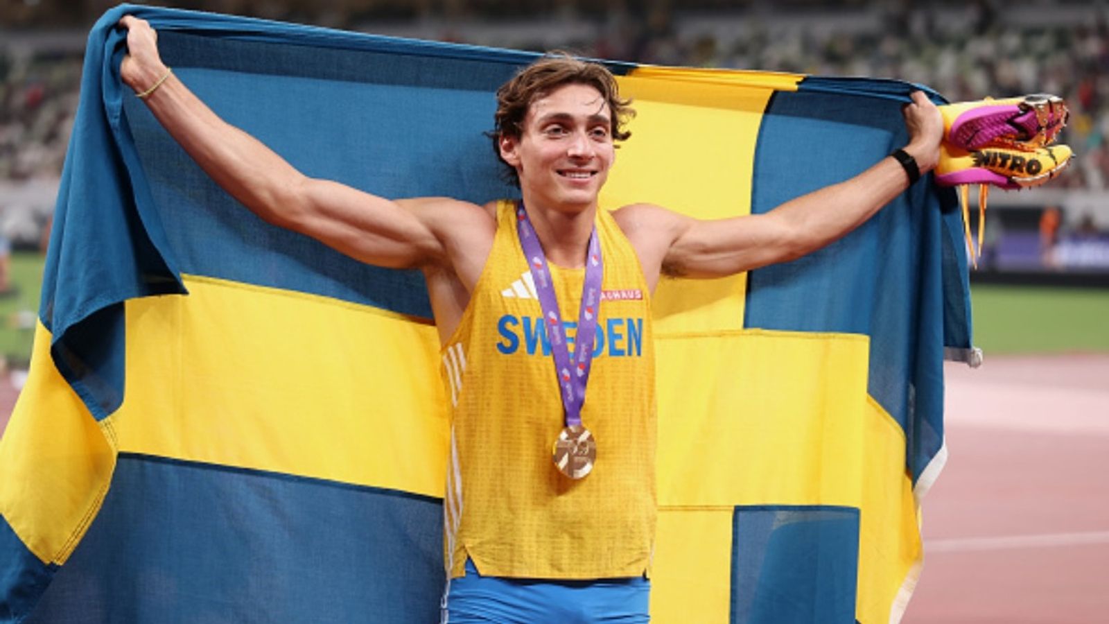 Mondo Duplantis reflects on the weight of a World Championship WR as hhe soars to his 14th Mondo Duplantis in the frame (Image via Getty)
