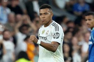 Kylian Mbappe's brace powers Real Madrid to 2-1 win against Marseille despite red card drama SportsTak