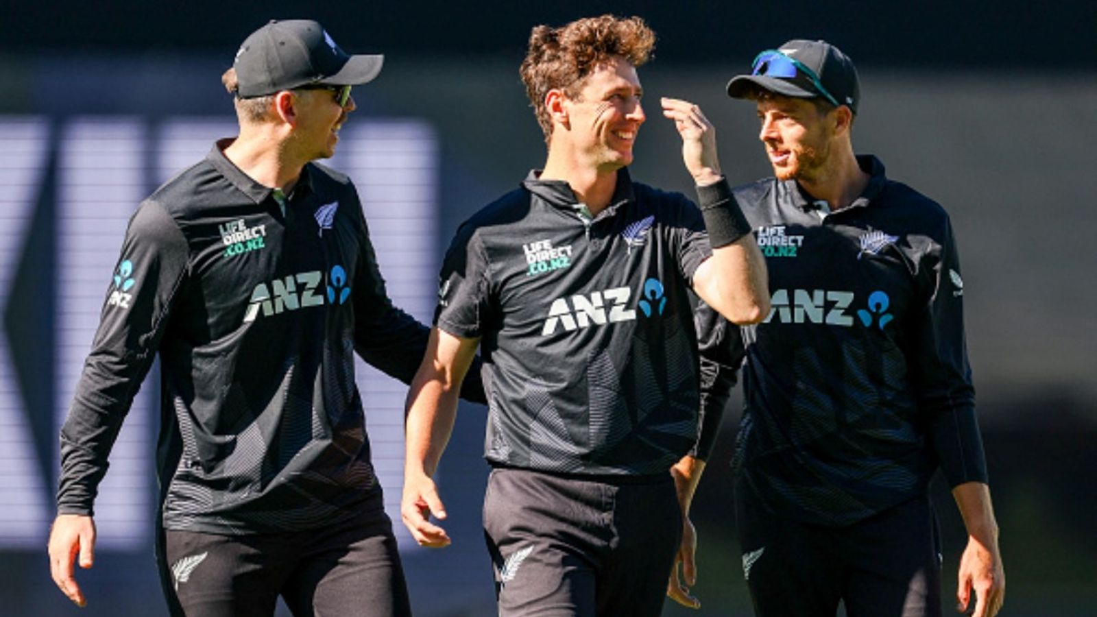 New Zealand announce 14-member squad for T20I series against Australia, Mitchell Santner and 5 star players ruled out due to injury New Zealand's Michael Bracewell, Matt Henry and Mitchell Santner are during the third ODI against Sri Lanka at Eden Park in Auckland on January 11, 2025.