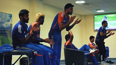 WATCH: Not Abhishek Sharma, this star receives India's ‘Impact Player of the Match’ medal for Asia Cup 2025 Super Four clash against Pakistan India cricketers Hardik Pandya, Axar Patel and Jasprit Bumrah during Impact Player of the Match ceremony