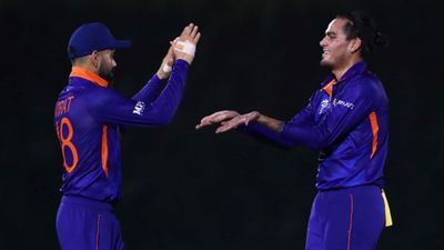 Absent from Indian side for 4 years, star player heads to Surrey for their final County Championship match, says 'I'm coming here to have an impact' Rahul Chahar, Virat Kohli