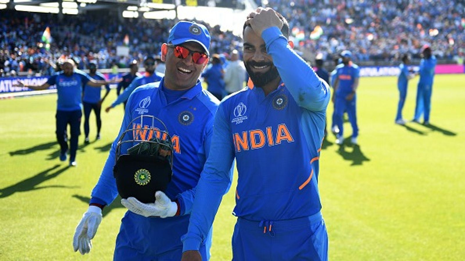 'He was not a big believer...': Ishant Sharma reveals what sets MS Dhoni and Virat Kohli apart when it comes to captaincy Legendary MS Dhoni (L) and Virat Kohli in this frame