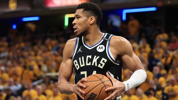 Giannis Antetokounmpo embraces new role, says he needs the 'green light' to create Bucks