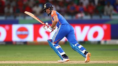 'She has lazy elegance of Damien Martyn': Shubman Gill heaps ultimate praise on India's superstar ahead of Women's World Cup India's star batter Shubman Gill in this frame